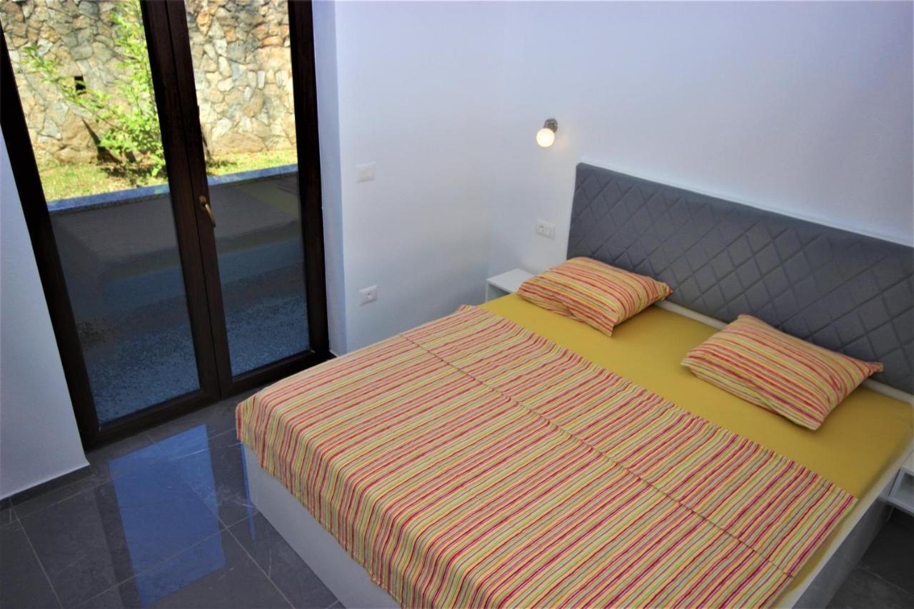 Apartments Smitran Banjole Exterior photo
