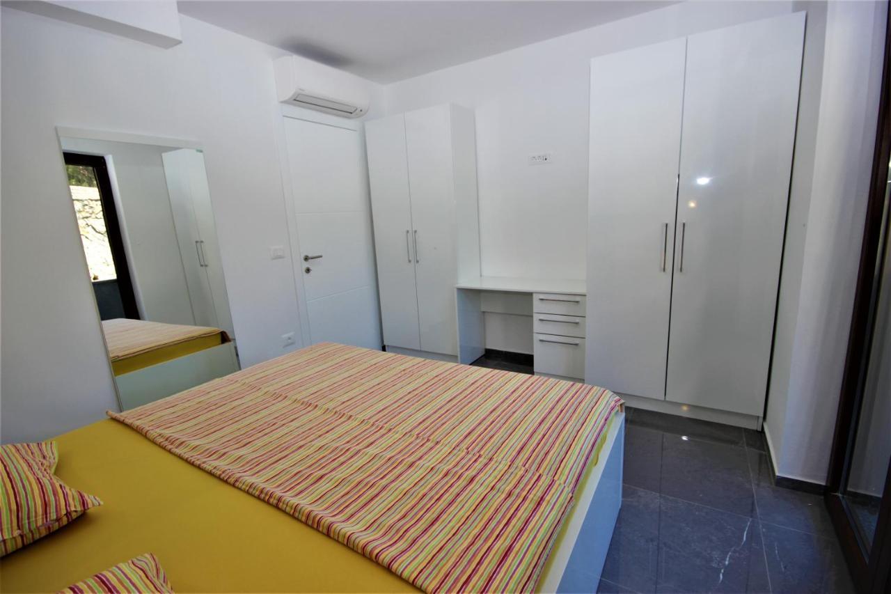 Apartments Smitran Banjole Exterior photo