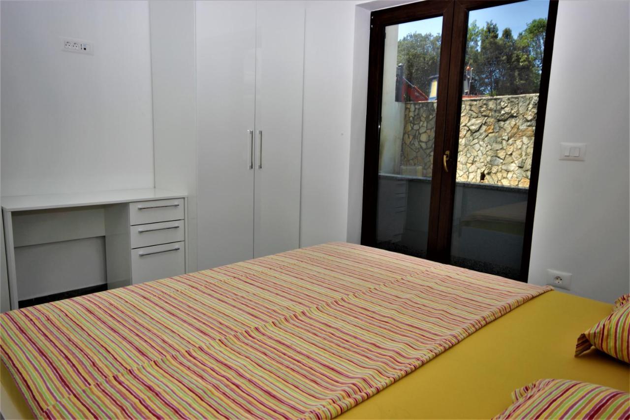 Apartments Smitran Banjole Exterior photo